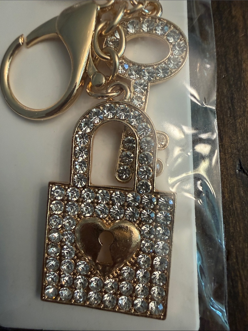 ItGirl Gold-tone Rhinestone Heart Padlock w/Key Keychain Charm